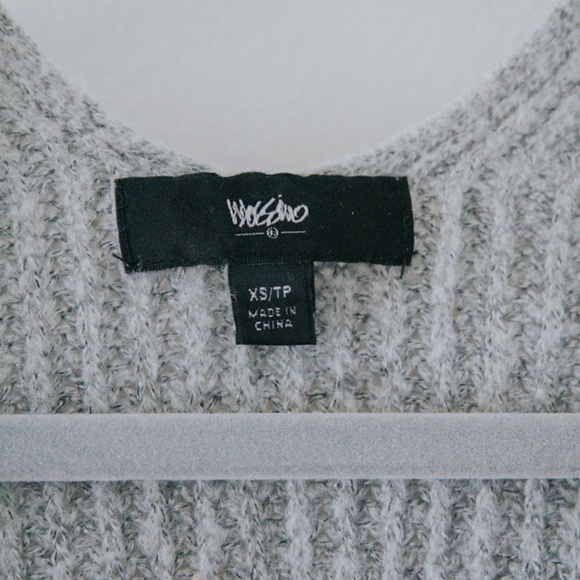 Gray sweater - Picture 2 of 2